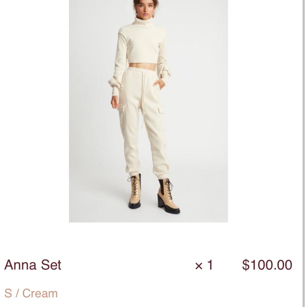 Choosy Ana Cream Set